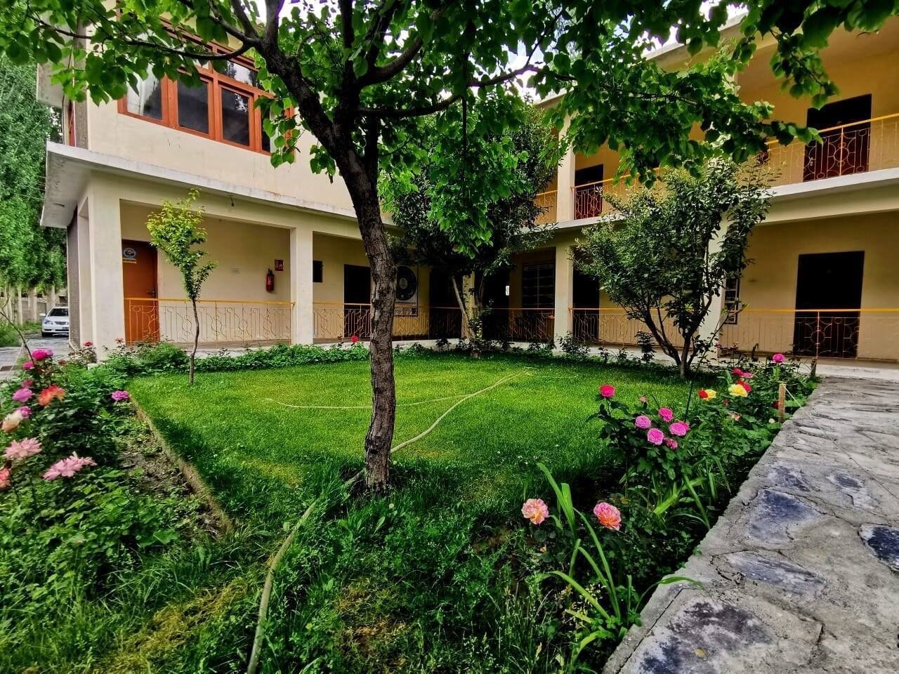 Gulmit Continental Hotel Hunza Valley photo 4
