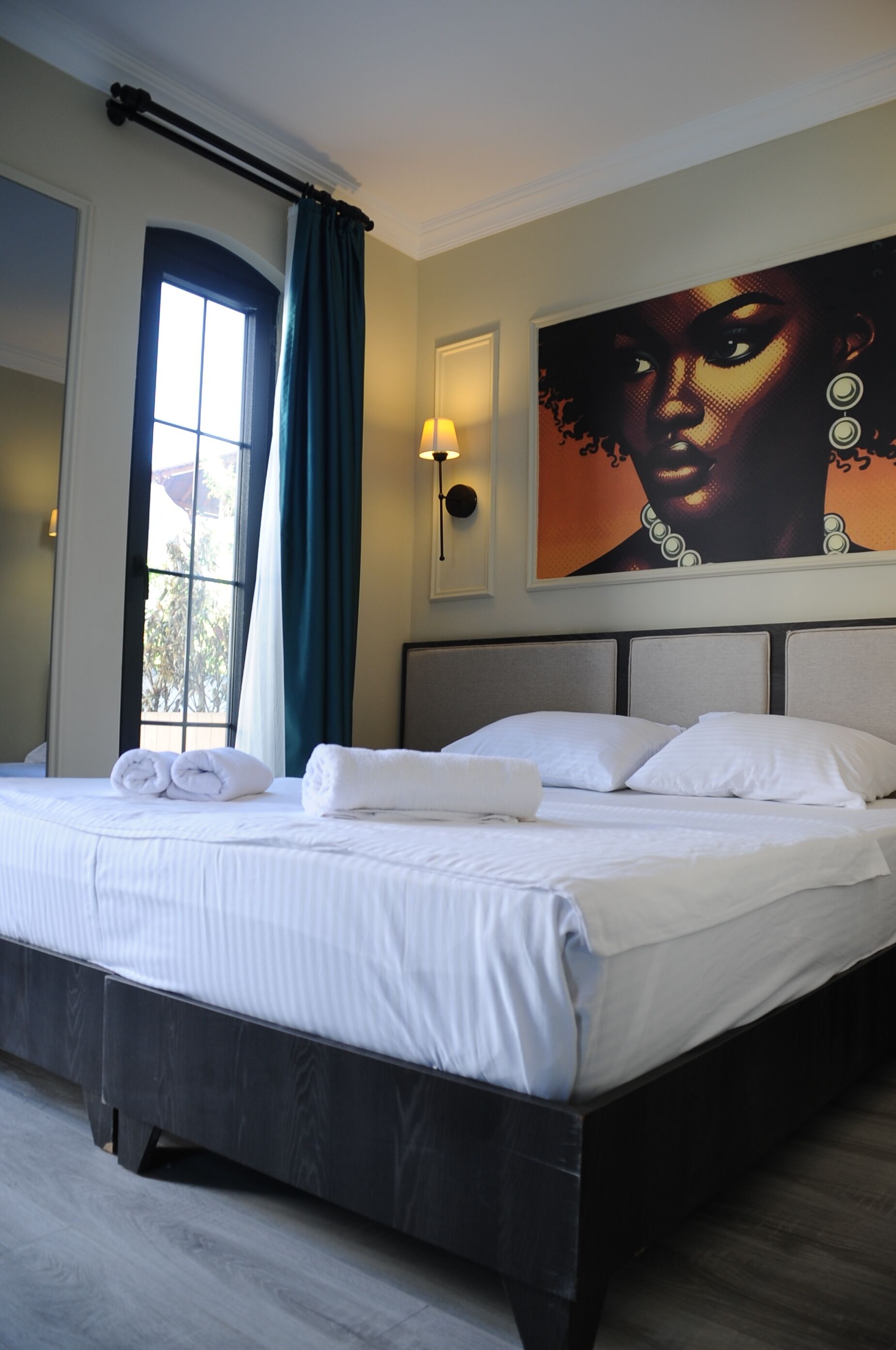 Standard room with balcony (full double bed and single bed)