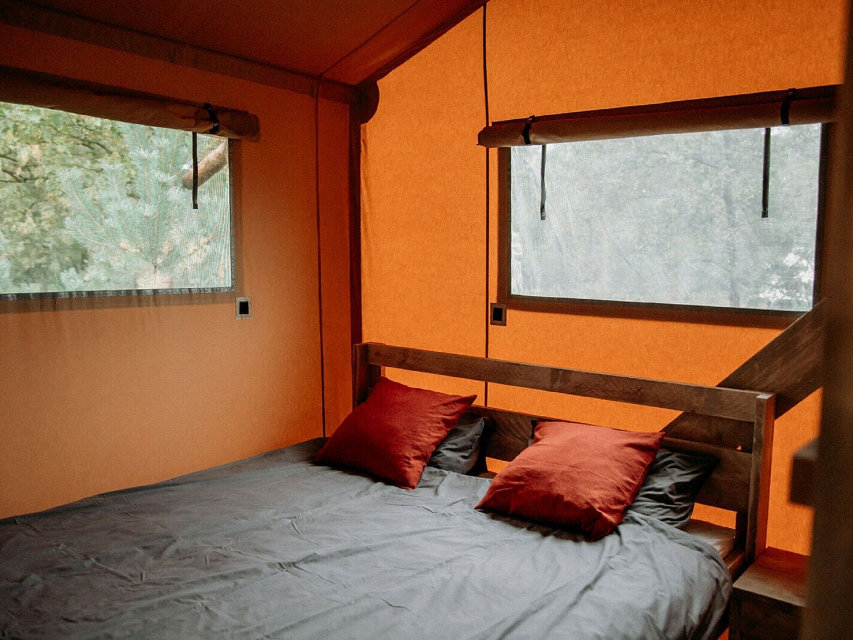 Room 2, Safari Tent With Pool Access, Wierden