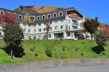 Hakuba Alps Hotel image 1