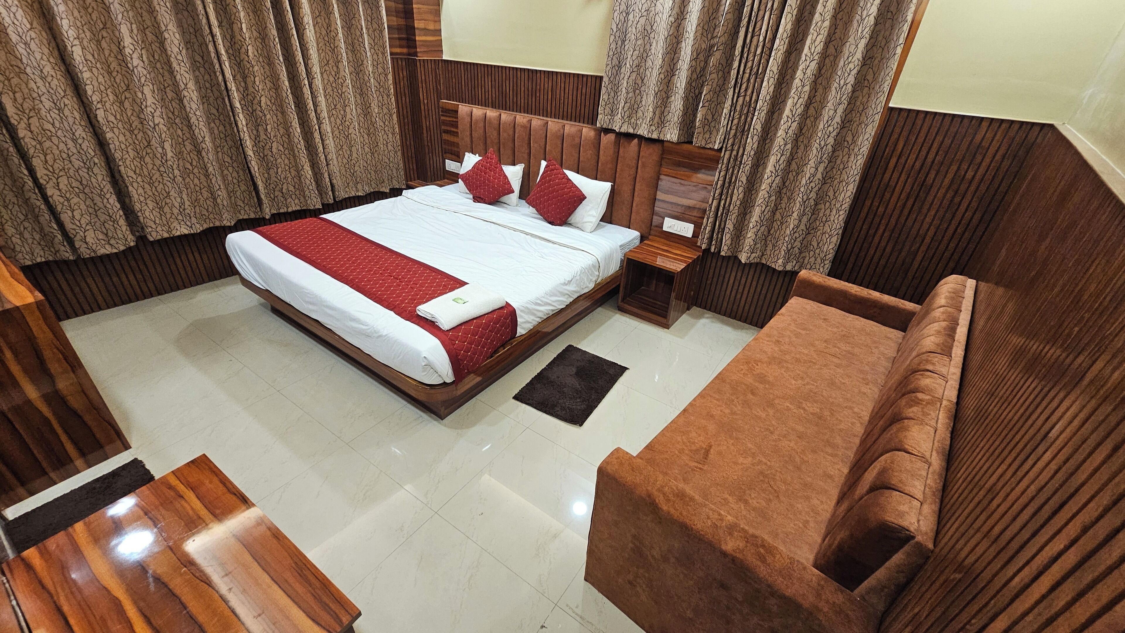 Room 5, Tirupati Lodge, Jalpaiguri