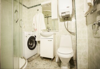 Funny Dolphins Apartments Kropotkinskiy photo 4