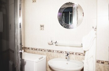 Funny Dolphins Apartments Taganskaya photo 2