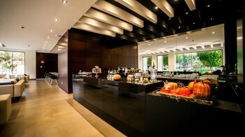M Executive Hotel & Residence photo 4