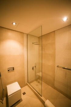 M Executive Hotel & Residence photo 2