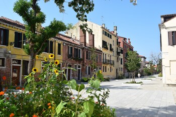 Il Veliero Romantico Venice image 1