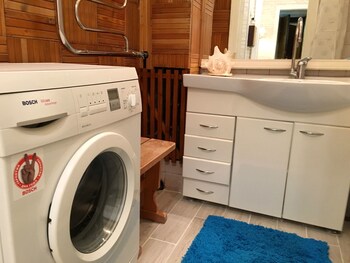 LUXKV Apartment on Nikolayeva photo 4