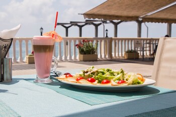 Dream by the Sea Boutique Hotel photo 4