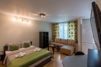AG Apartment on Mashinostroenya 9, 135