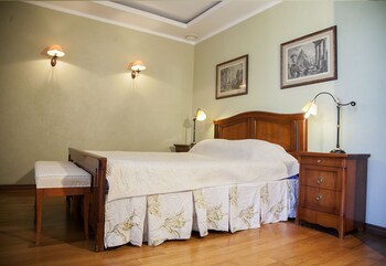 Funny Dolphins Apartments Golovin