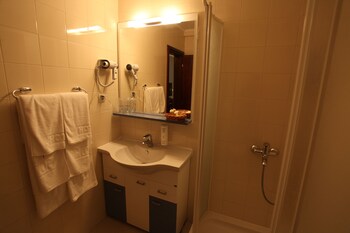 Hotel Grand photo 2