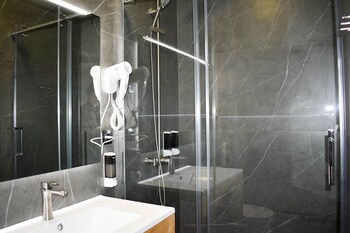 Art Hotel photo 3