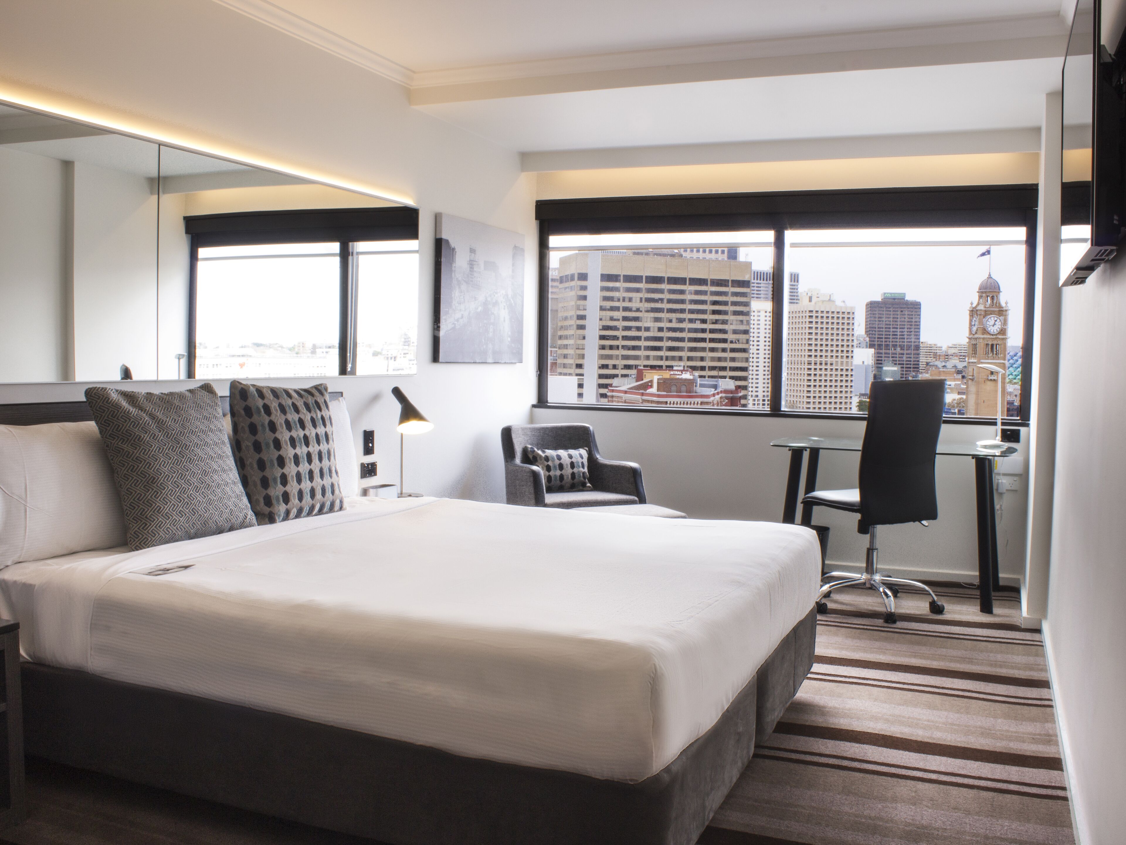 Mercure Sydney Room Type - Superior King Room with City View Mercure Sydney Room Type - Superior King Room with City View