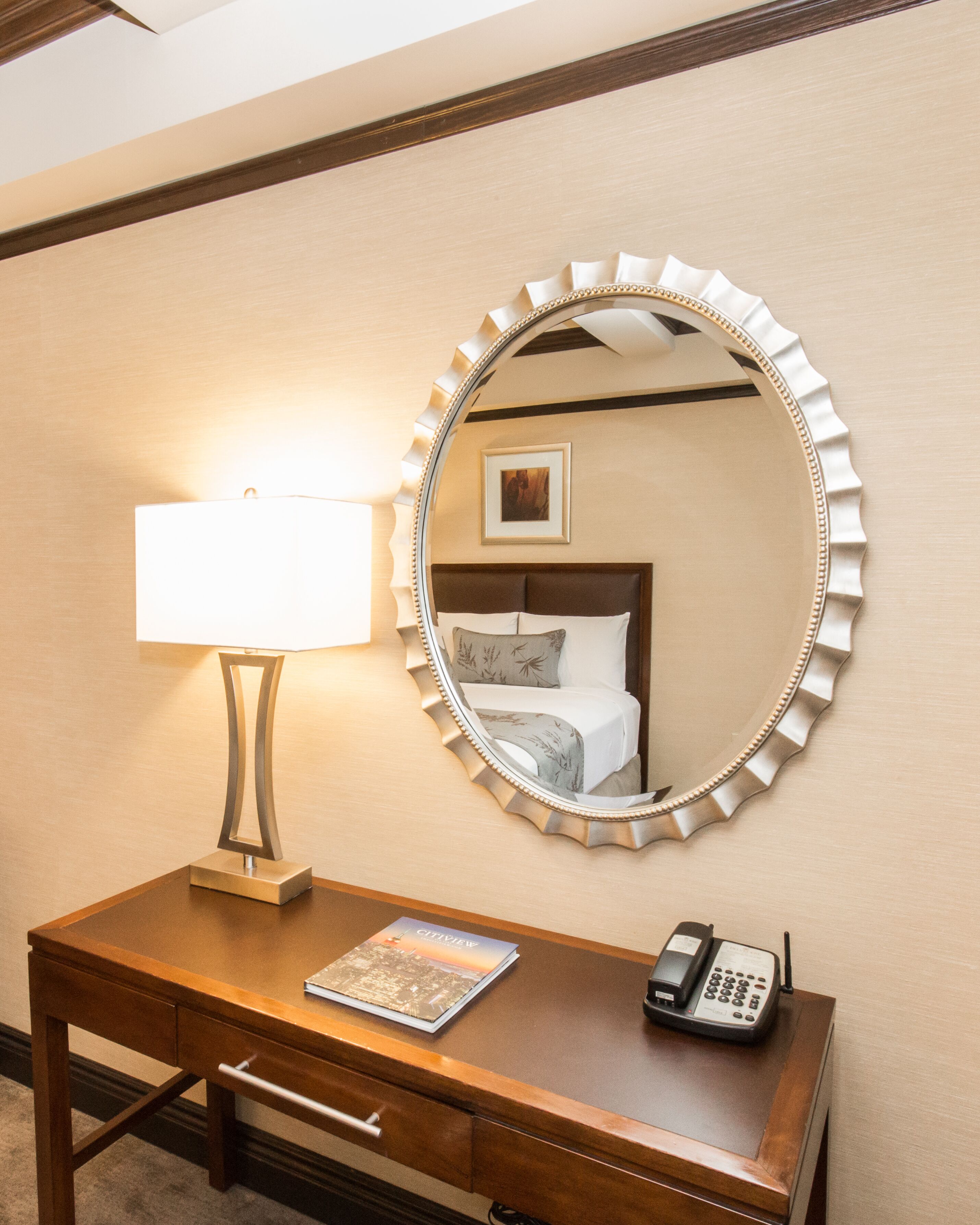 The Belvedere Hotel Room Type - Deluxe King Room