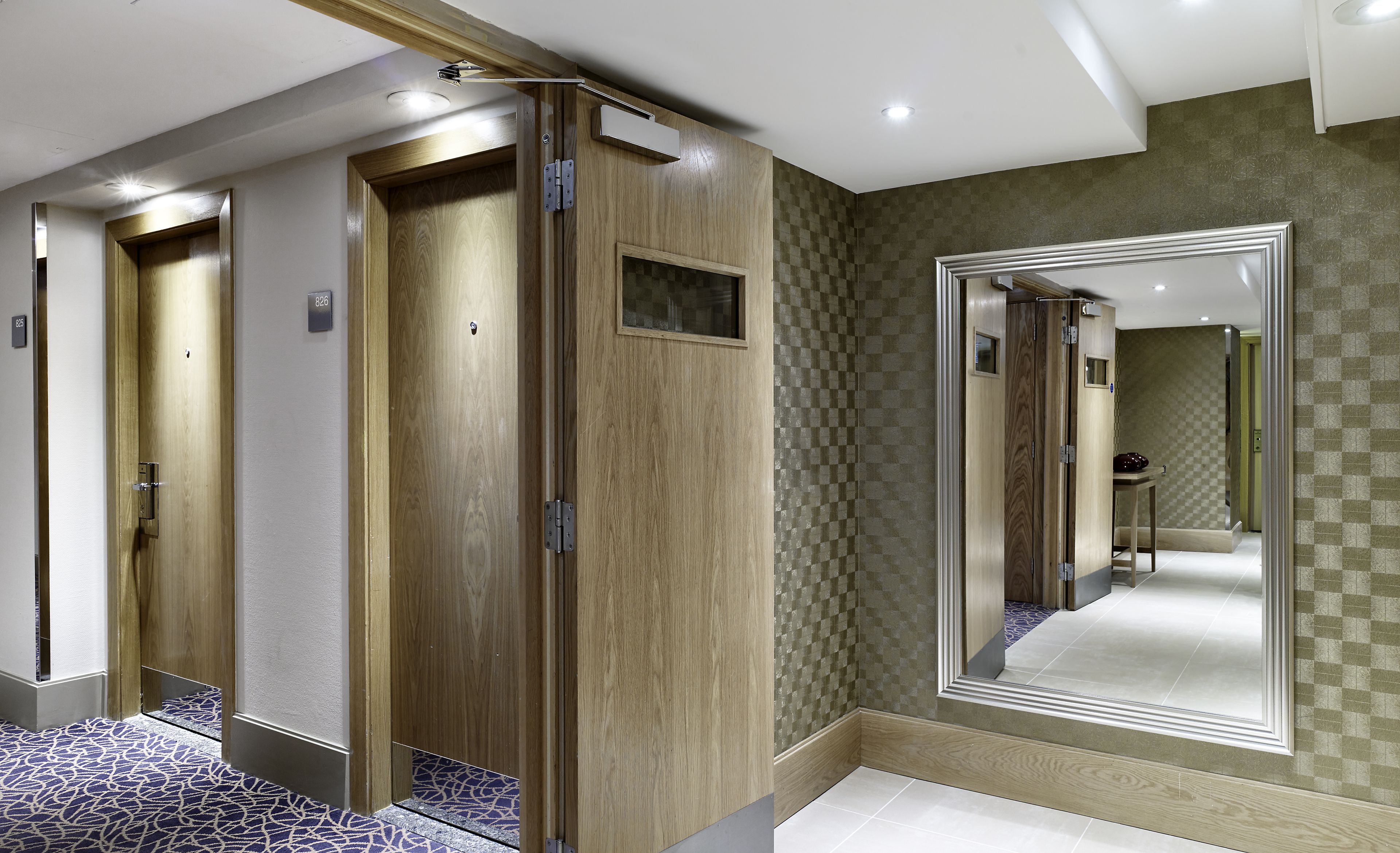 DoubleTree by Hilton London Victoria Room Type - Twin Room