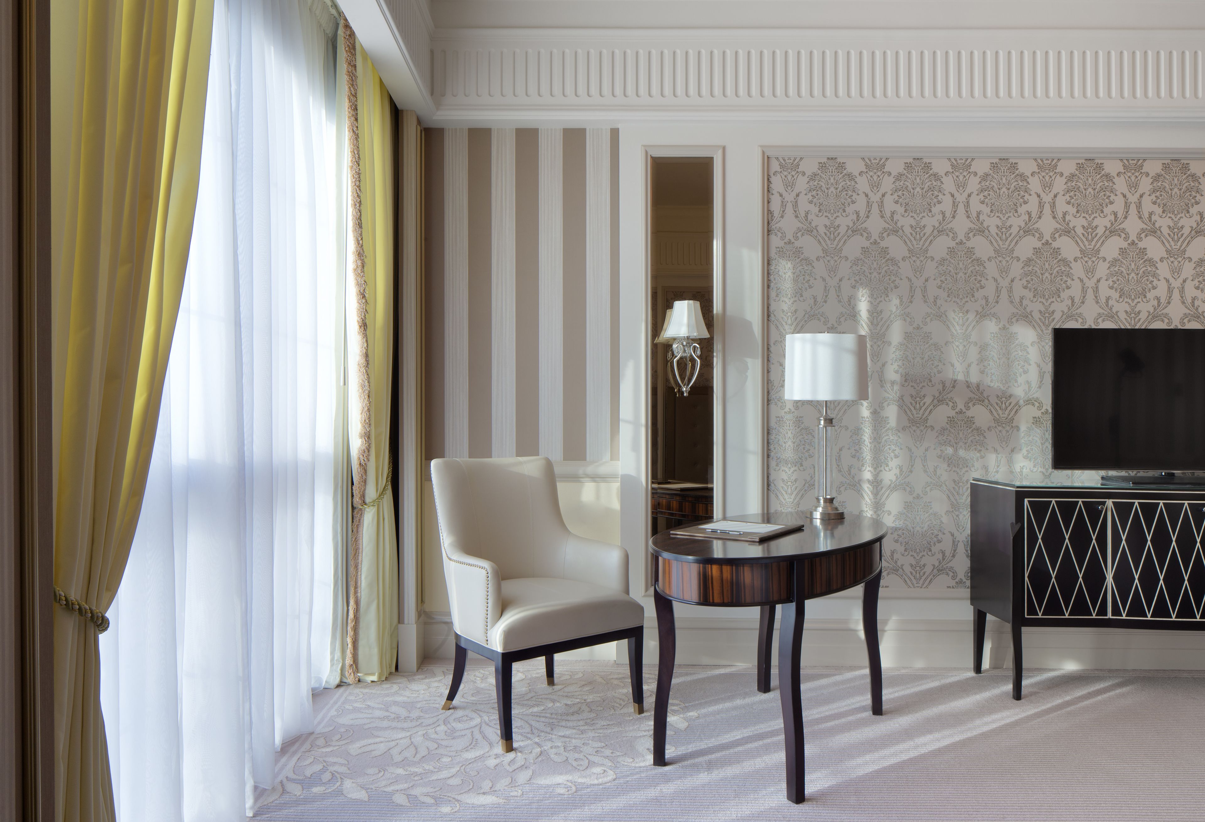 Al Habtoor Palace Room Type - Deluxe King Room