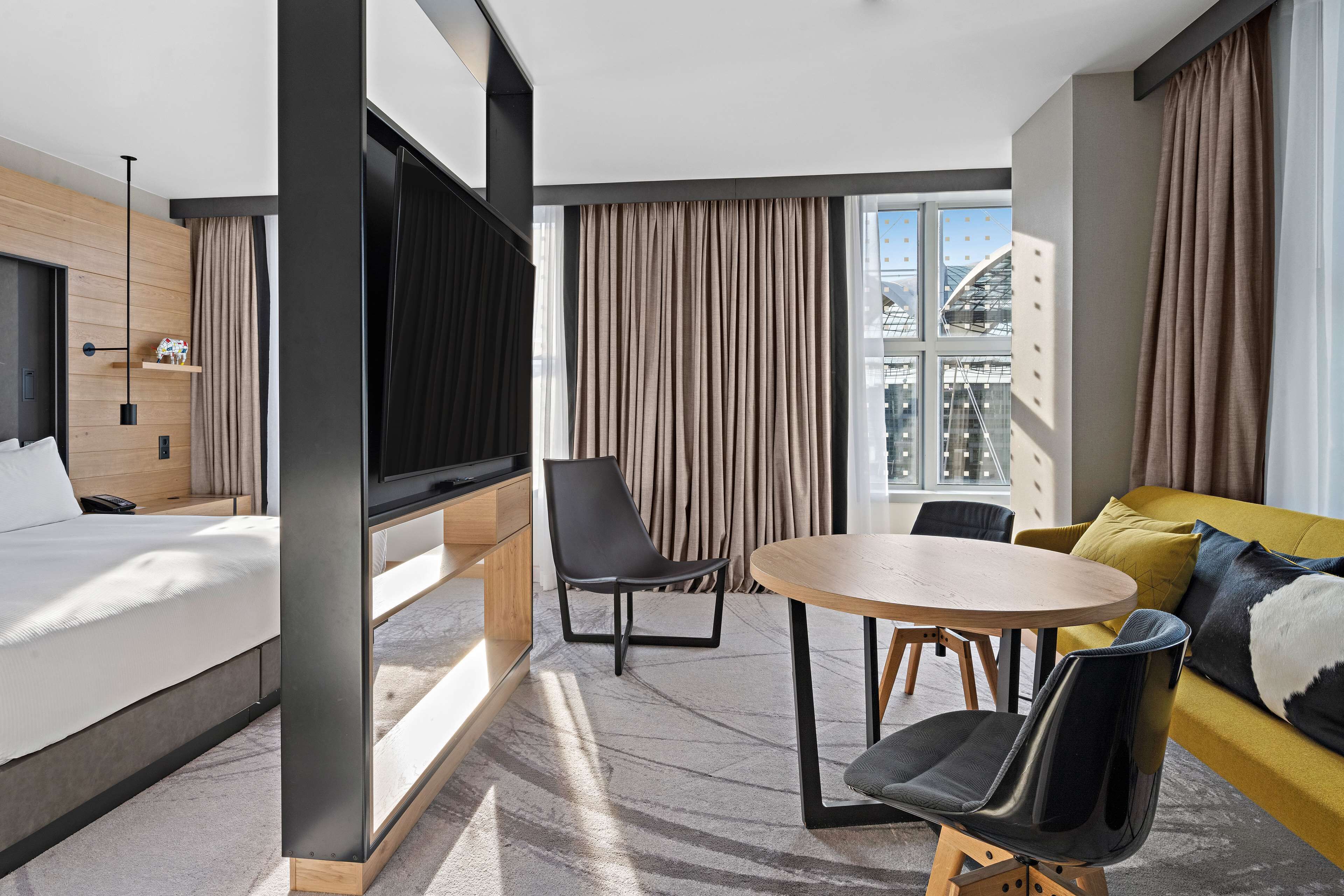 Hilton Munich Airport Room Type - KING JUNIOR SUITE