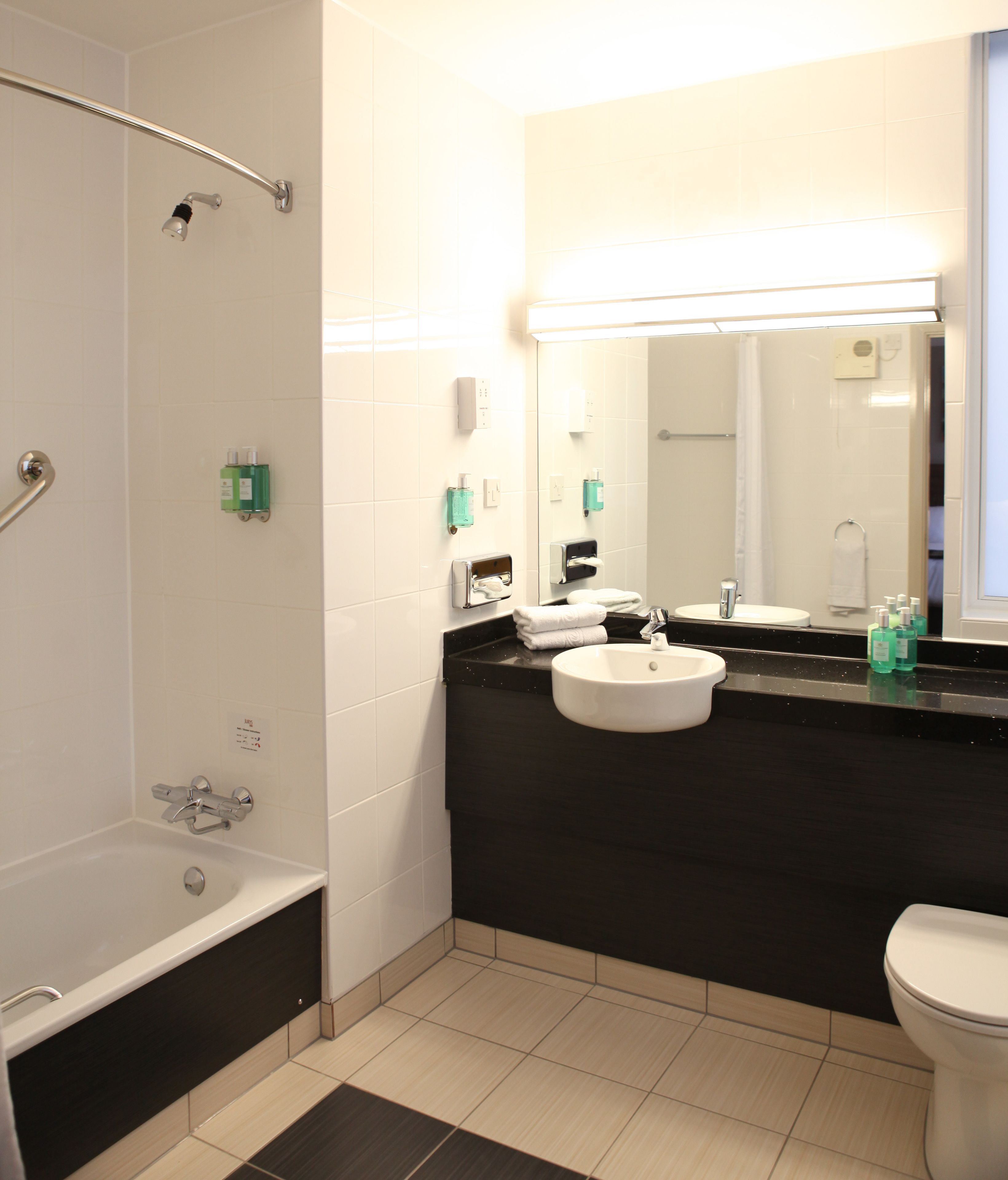 Leonardo Royal Hotel Birmingham - Tap to explore photos