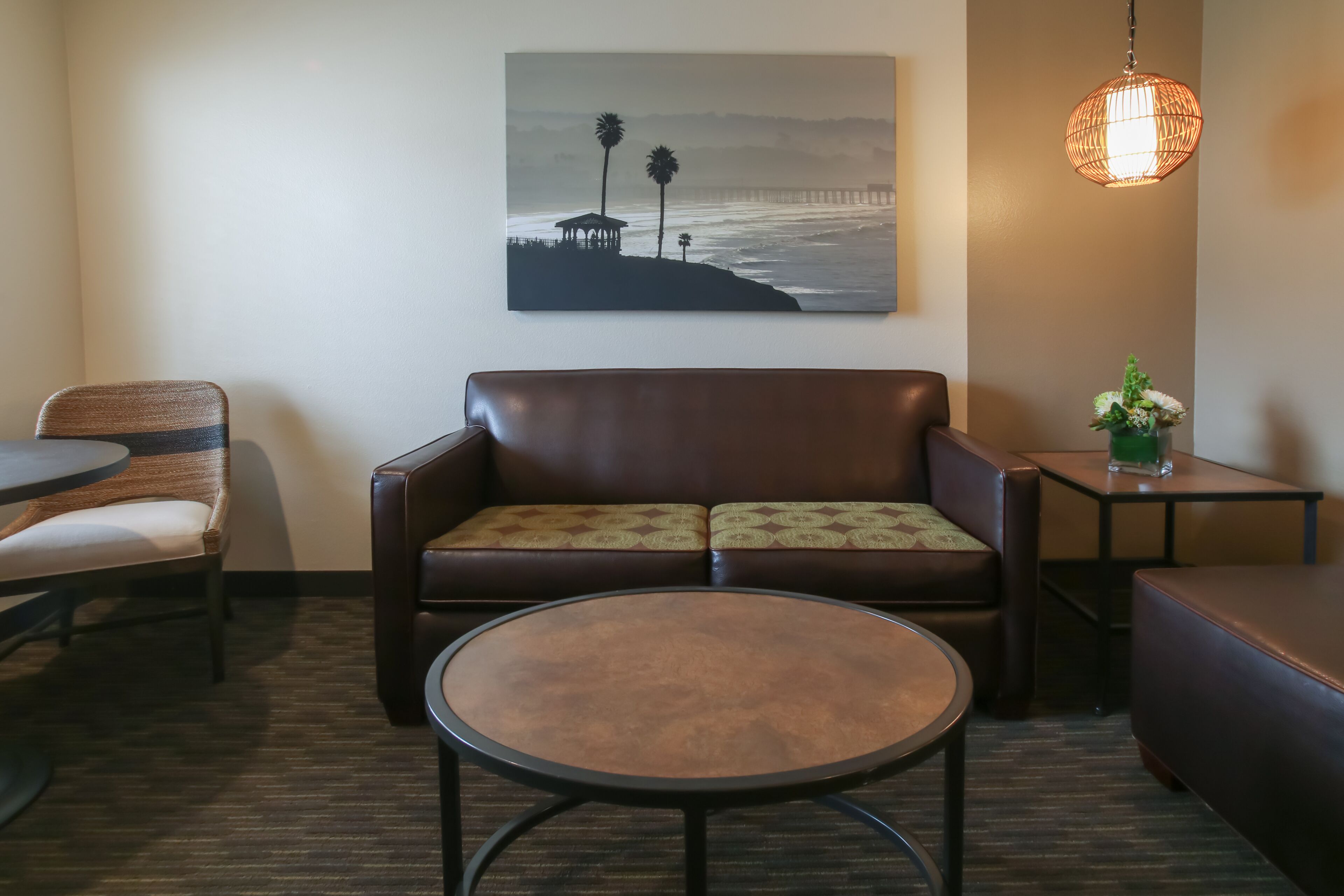 Oxford Suites Pismo Beach - Tap to explore photos