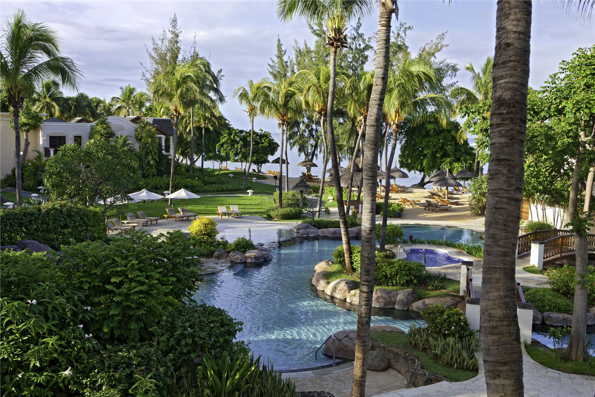 Hilton Mauritius Resort & Spa Room Type - Deluxe Suite (Family)