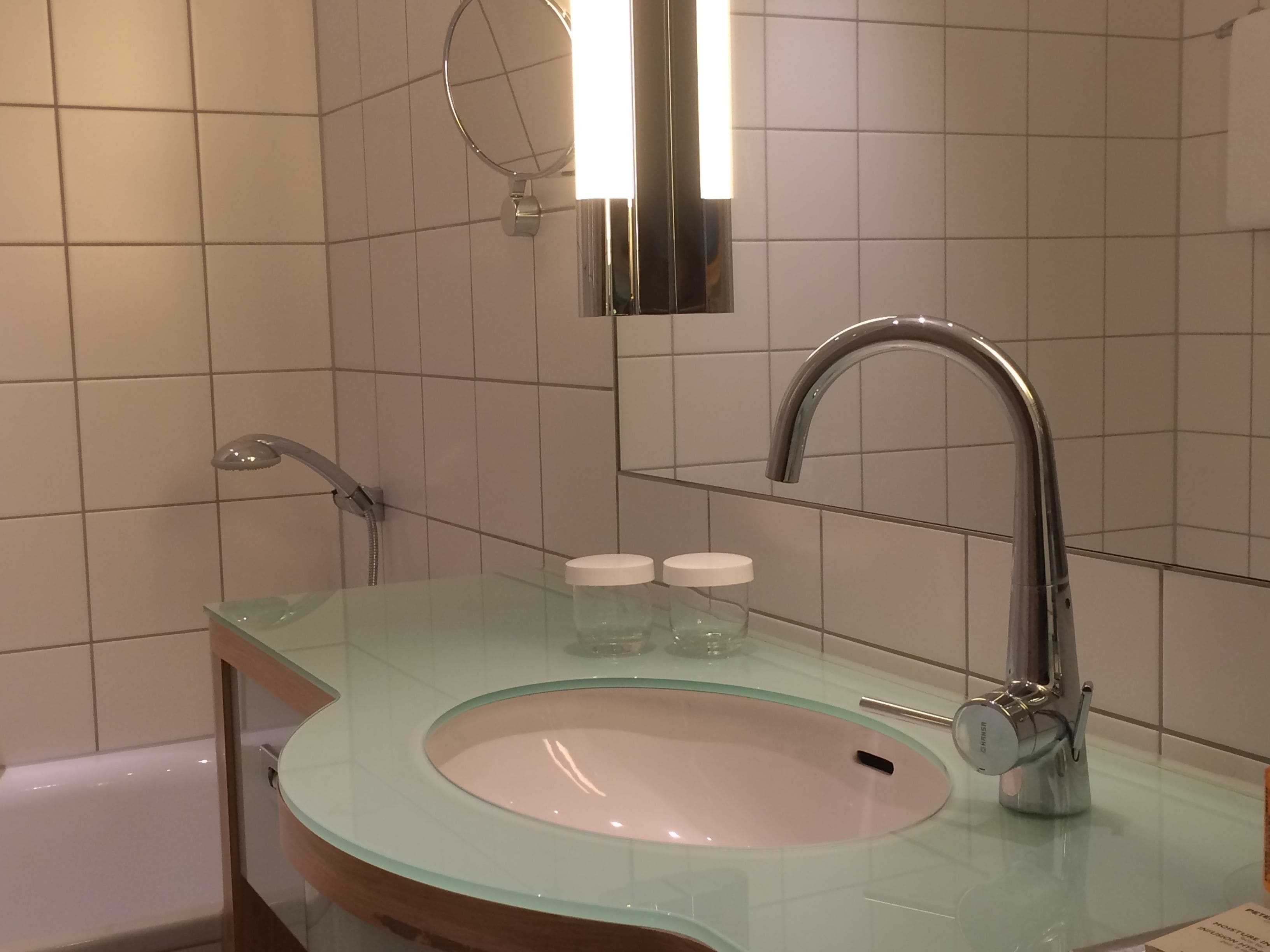 Hilton Cologne Room Type - Deluxe King Room