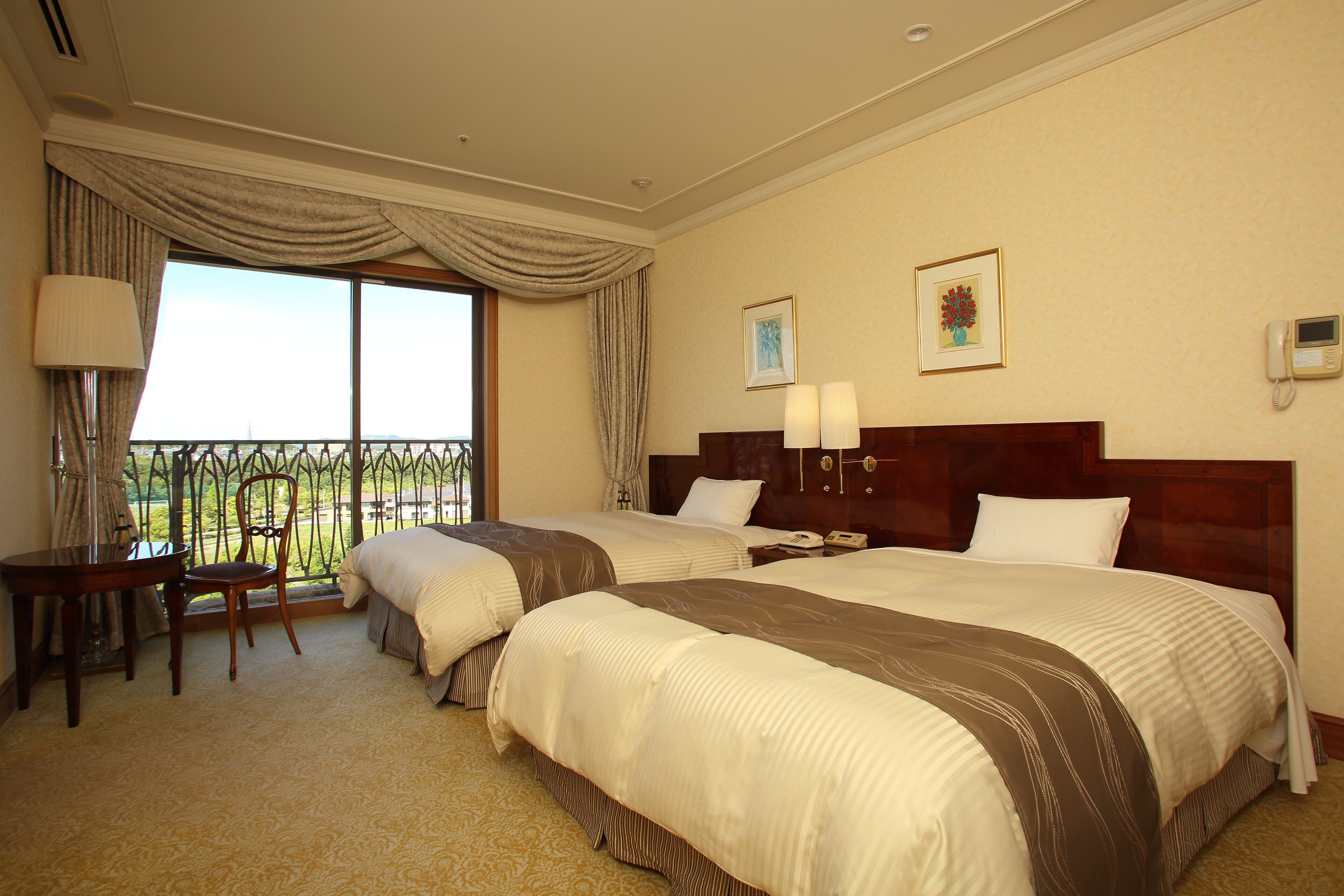 ANA Holiday Inn Kobe Sanda by IHG - Tap to explore photos