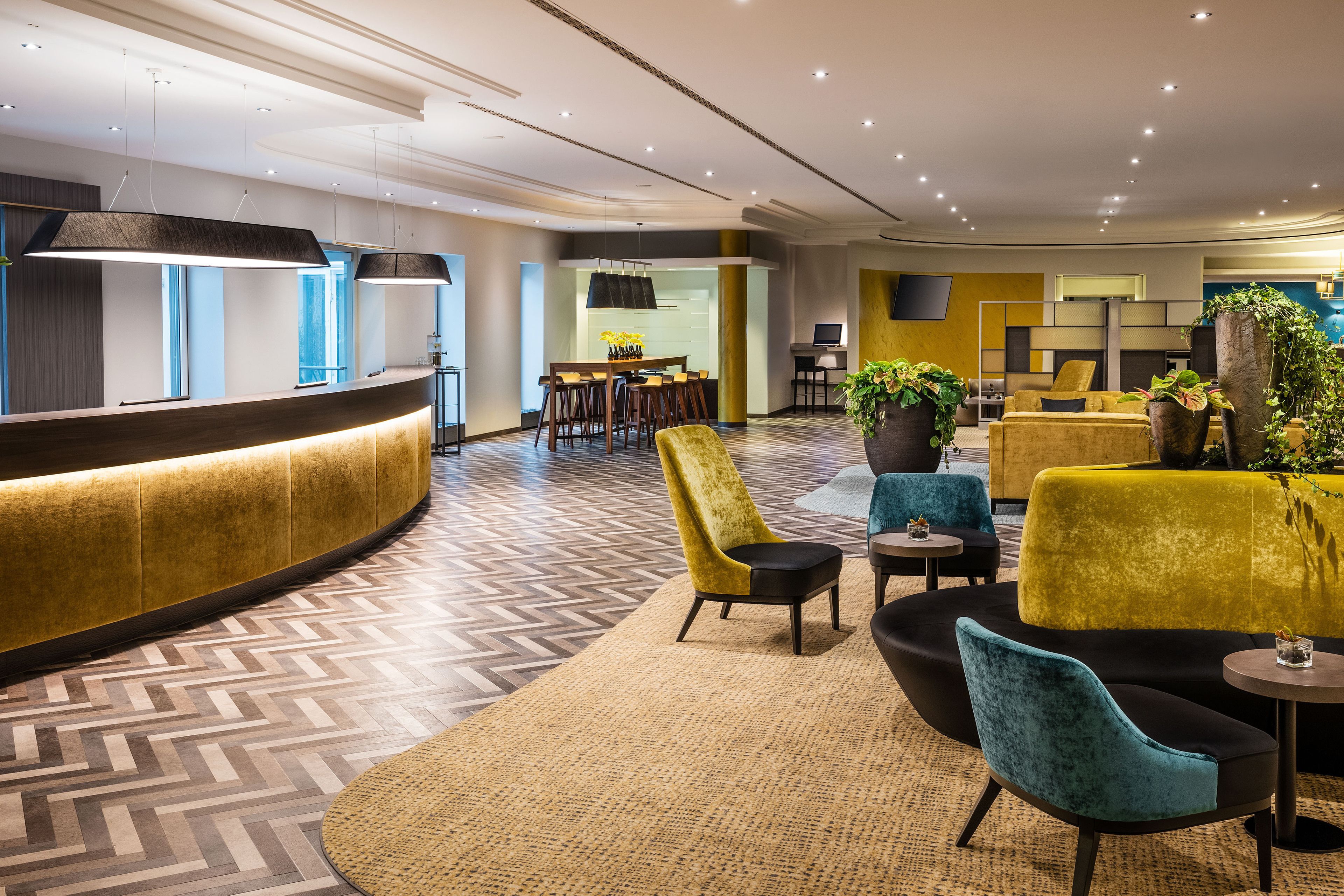 Sheraton Duesseldorf Airport Hotel - Tap to explore photos