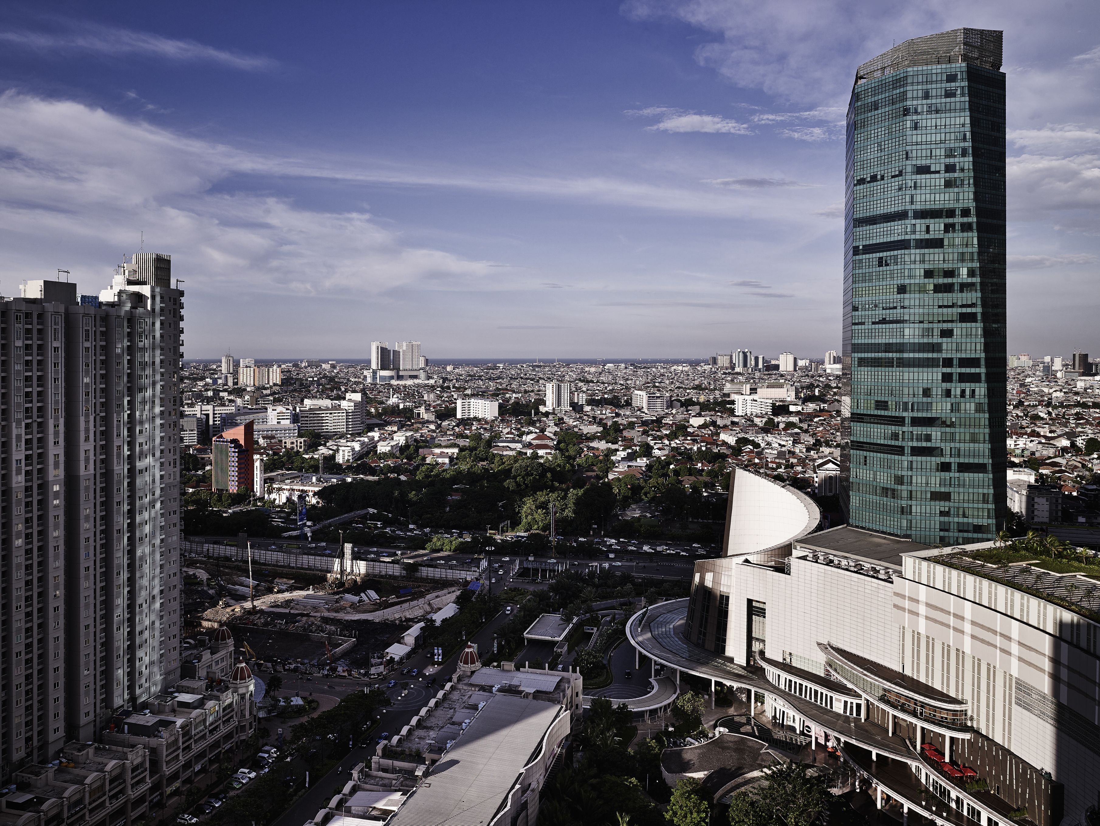 Pullman Jakarta Central Park Room Type - Deluxe King Room