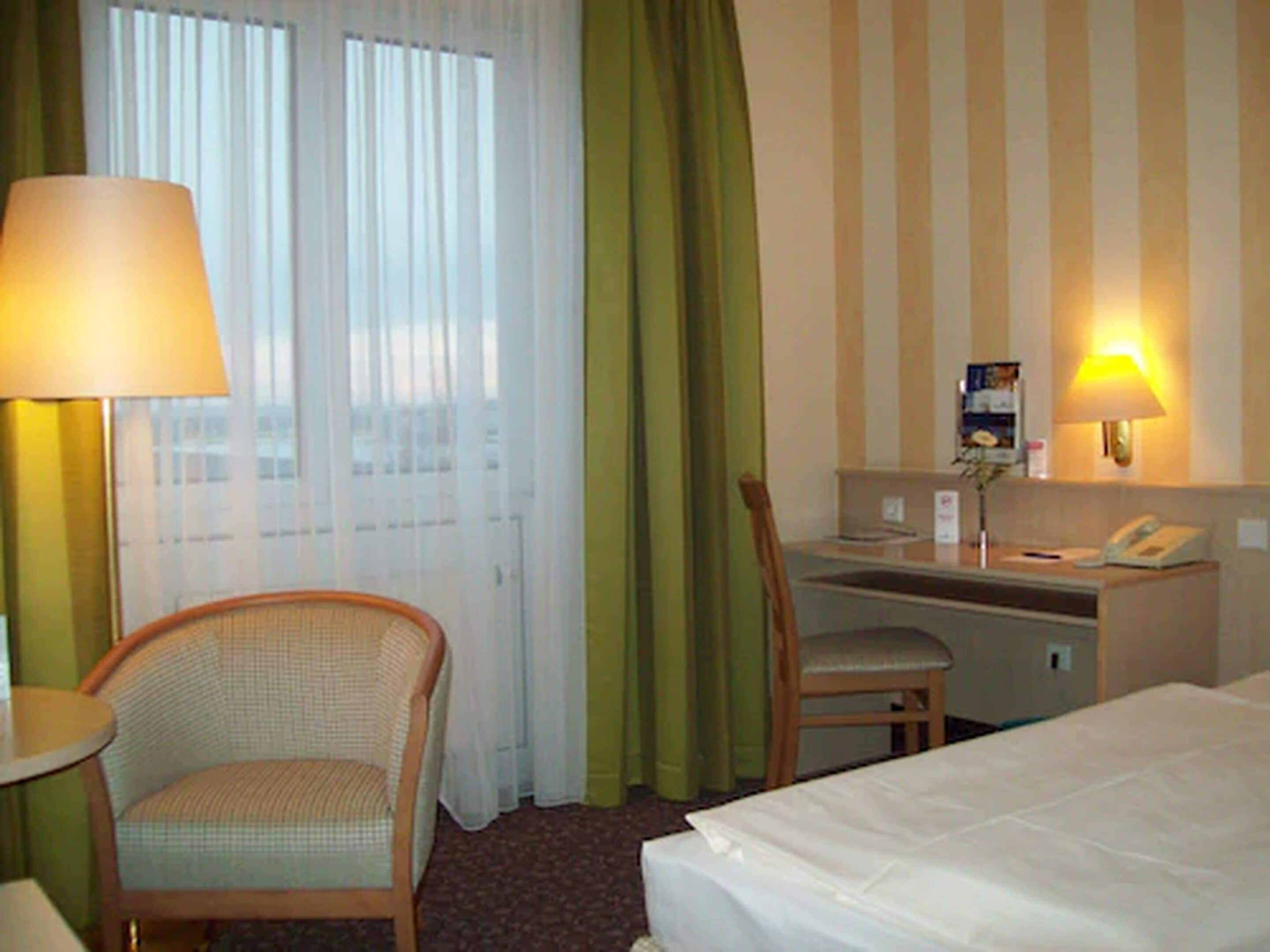 PLAZA INN Chemnitz Room Type - Standard Double Room