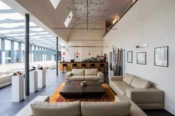 Hotel Lounge