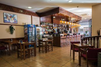 Hotel Bar