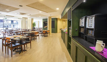 Food Court