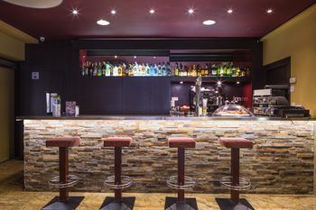 Hotel Bar