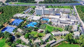 Radisson Blu Hotel & Resort Al Ain 비스바덴 United Arab Emirates thumbnail