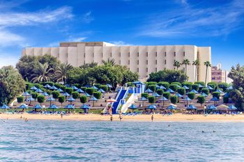 BM Beach Hotel ホルムズ海峡 Oman thumbnail