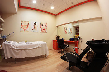 Nail Salon