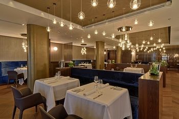 Couples Dining