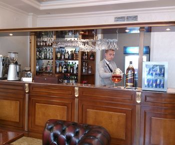 Hotel Bar