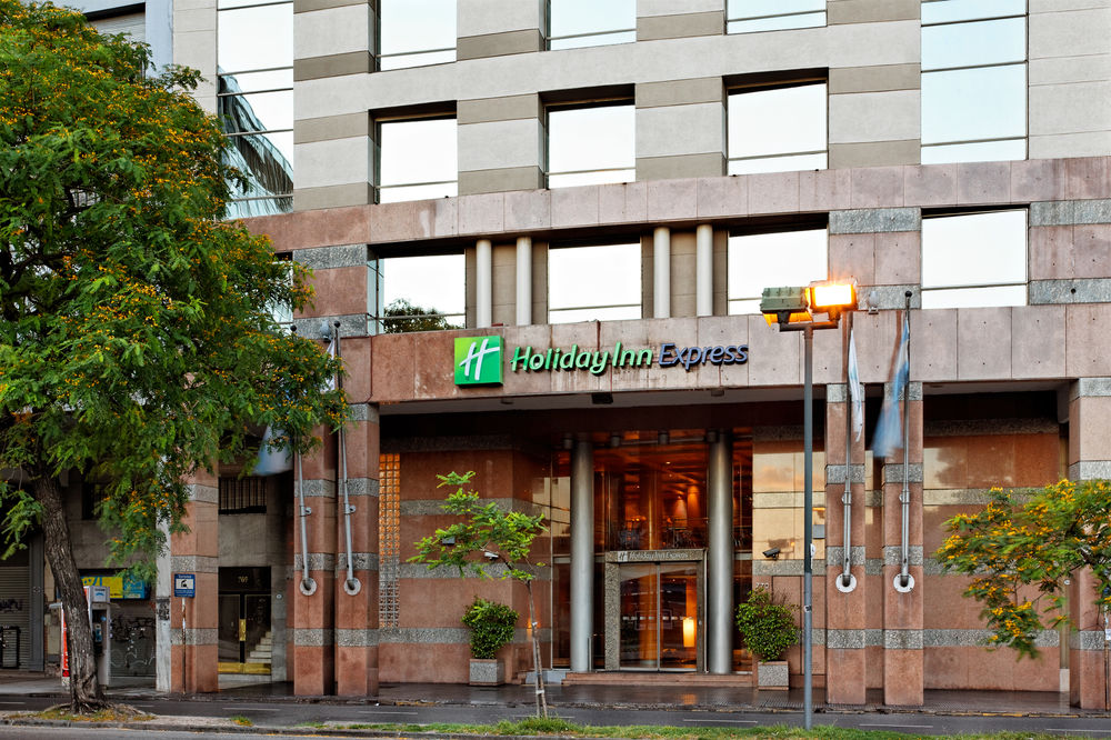 Holiday Inn Express Puerto Madero image 1