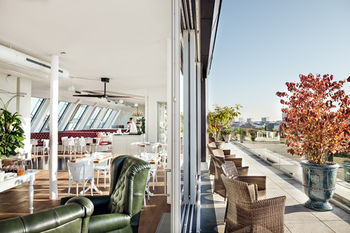 Executive Lounge