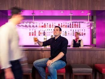 Hotel Bar