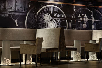 Hotel Lounge