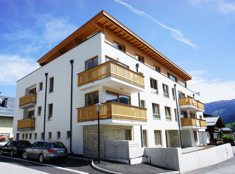 AlpenParks Residence Zell am See image 1
