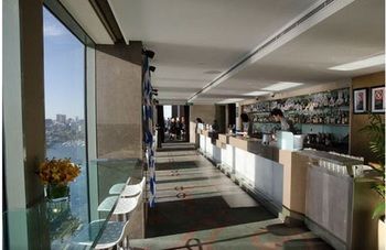 Hotel Bar