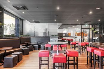 Hotel Bar