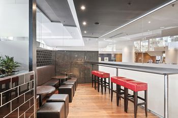 Hotel Bar