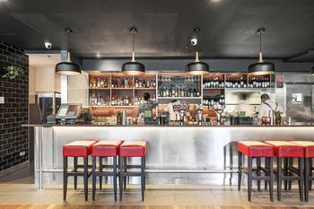 Hotel Bar