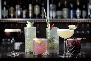 Hotel Bar