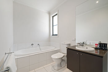 Park Avenue - Mulgrave Townhouses photo 4