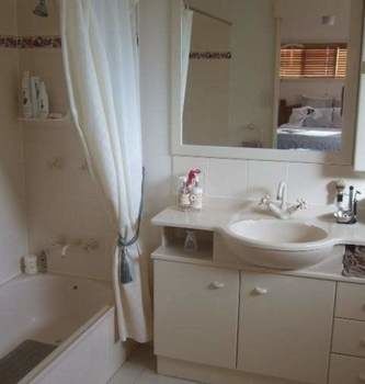 Ayr Bed and Breakfast on McIntyre photo 3